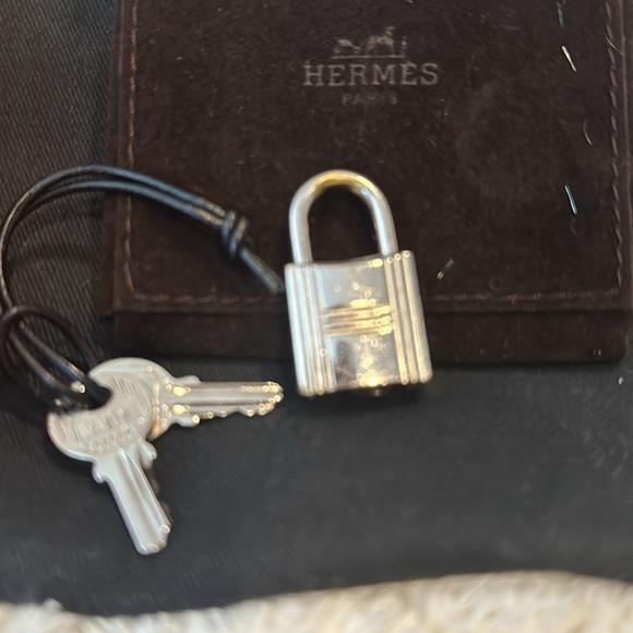 Authentic Hermes Silver Lock & 2 Keys # 110 - Picture 2 of 7